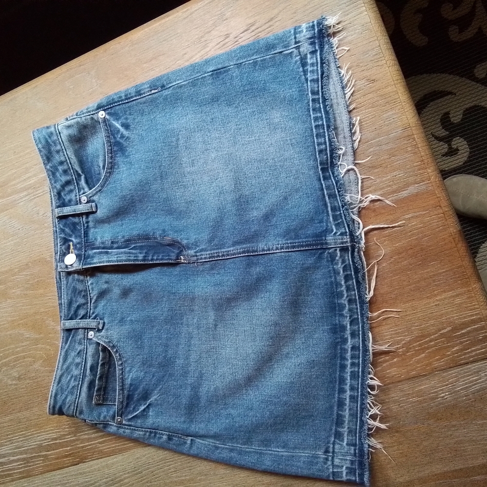 Denim Frayed Hem Skirt